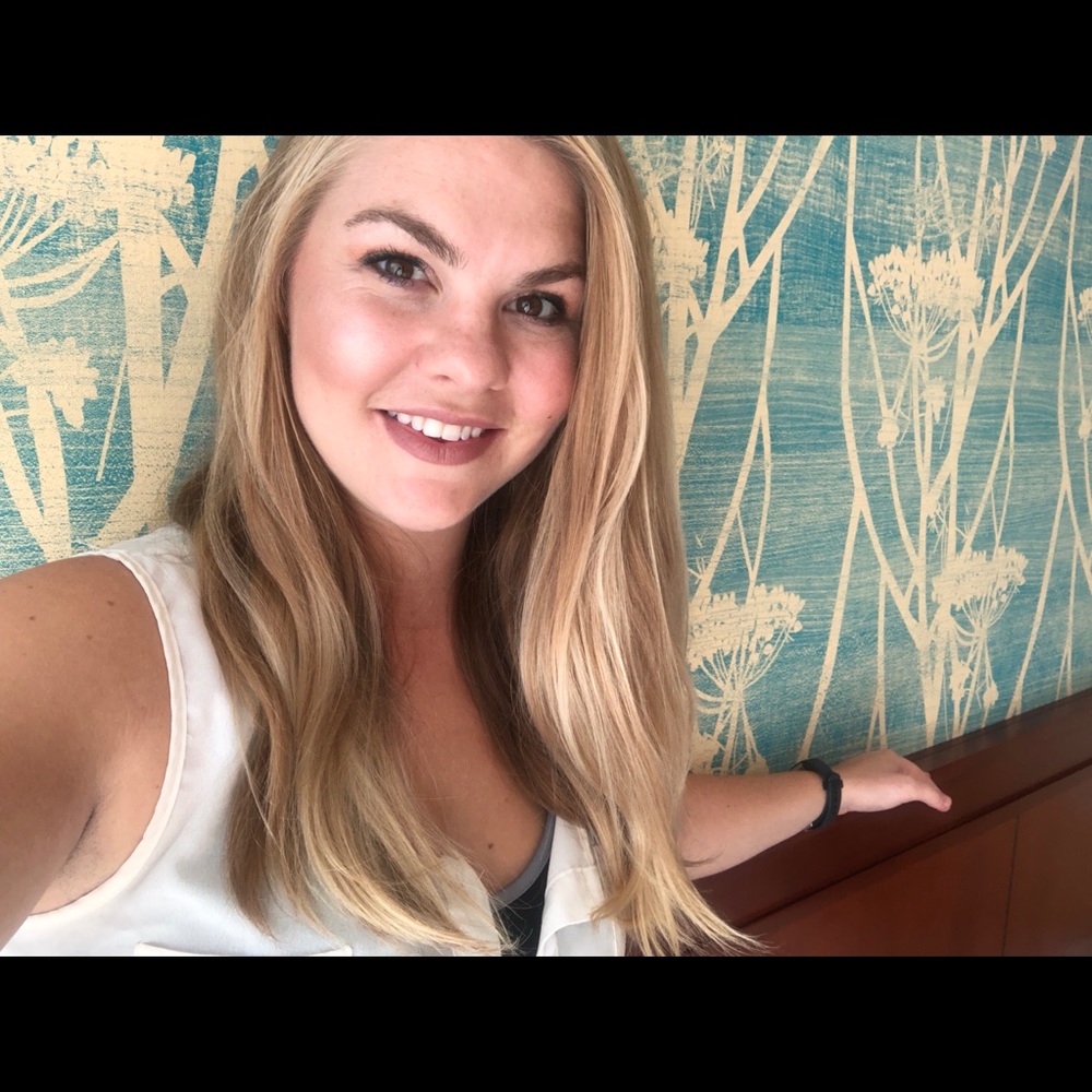 Meet your Posher, Nicole